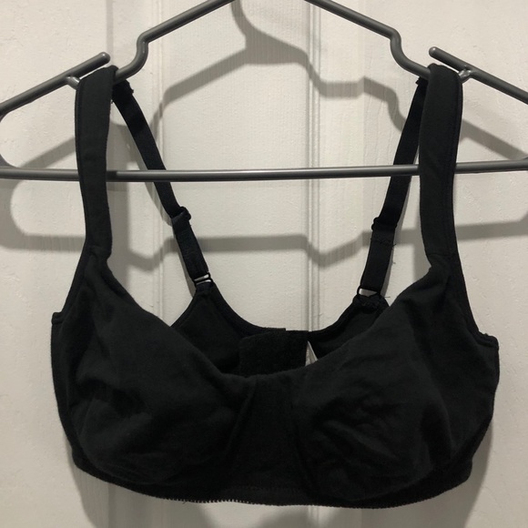 Without pads only underwire bra’s. $10 each - Picture 9 of 10